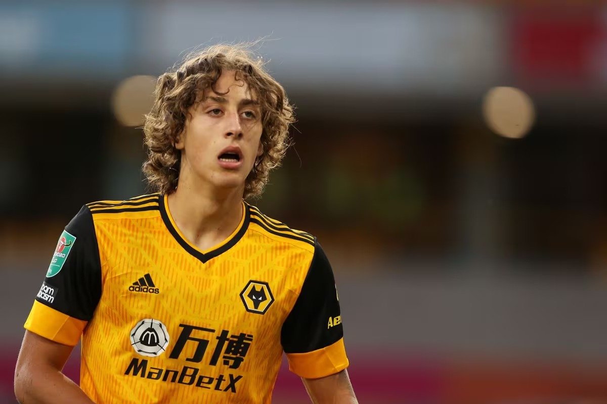 Breaking News It has been reported that Rangers are "at the forefront of the race" to acquire striker Fabio Silva from Wolverhampton Wanderers, a Premier League team, on loan during the January transfer window. The transfer fee for Silva is estimated to be 35 million pounds