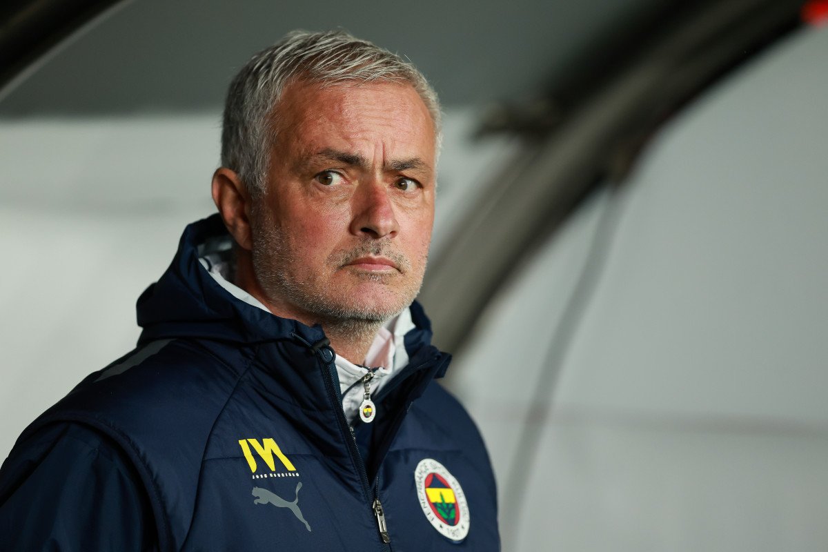 Breaking news: Jose Mourinho caused Mo Salah to weep in the presence of his Chelsea teammates following an incident in the dressing room where he was accused of "crossing the line."