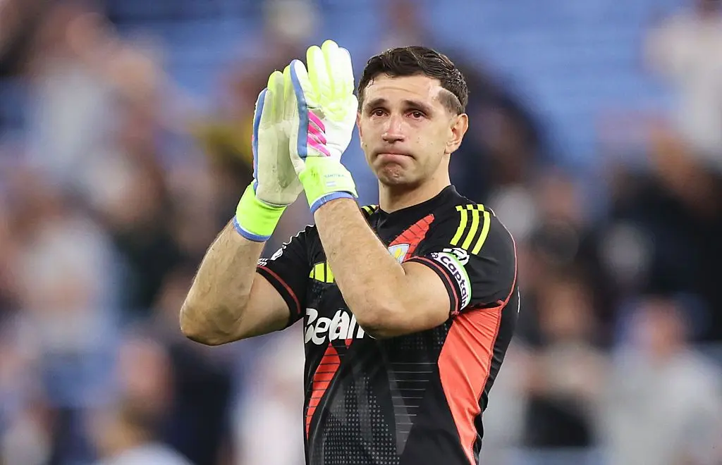 Breaking news: Following the rejection of the loan deal, Manchester United was instructed to pay forty million pounds for Emiliano Martinez